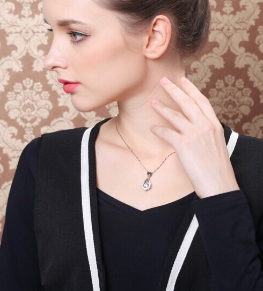 Necklace with Zirconia Waterdrop Pendant