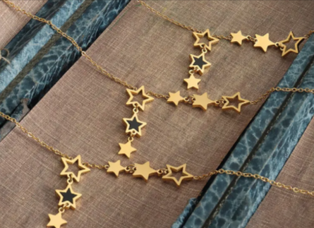 Geometric Star Pendant Necklace