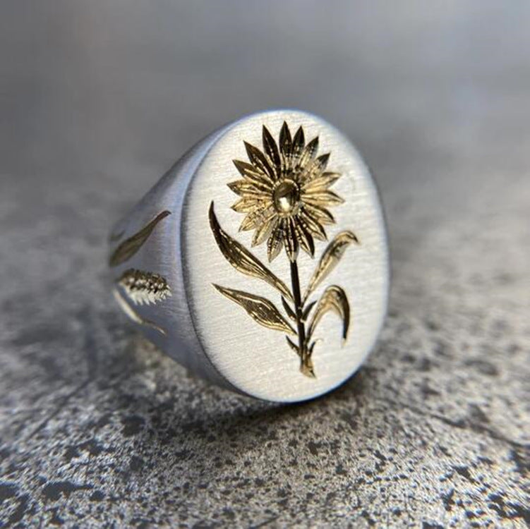 Glossy Minimalist Sunflower Ring